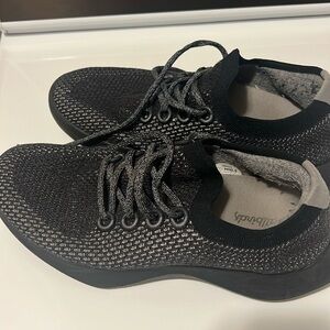 Men’s all birds every day shoe. Gently used.